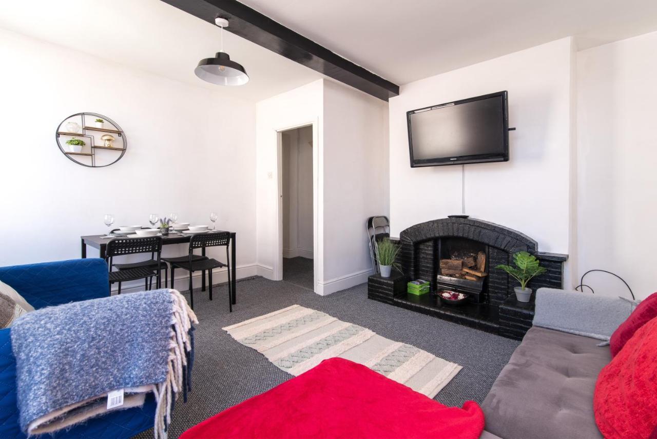 Characterful 2 Bed Apartment - Spacious & Comfy Castle Donington Ngoại thất bức ảnh